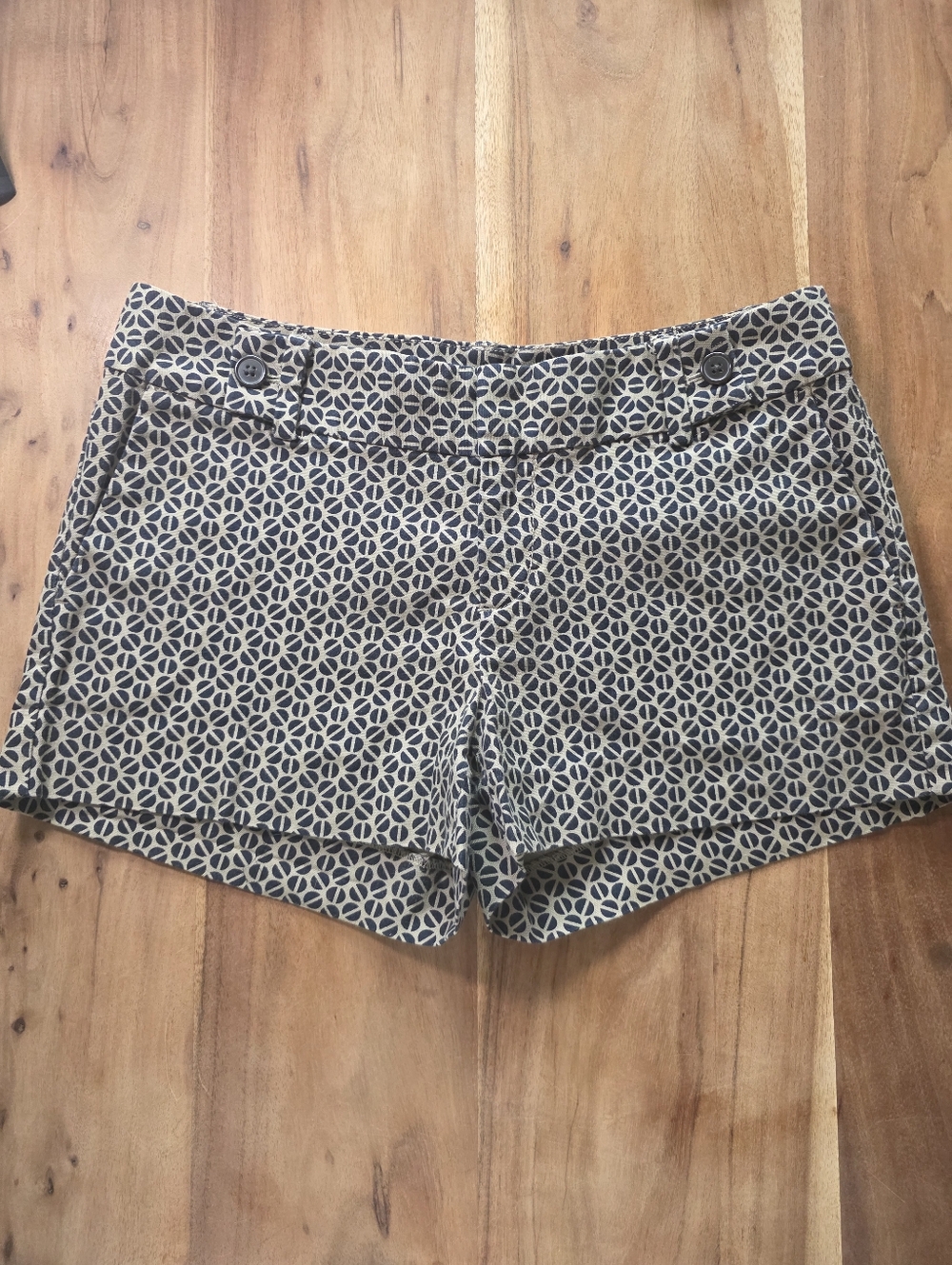 Banana Republic Black/Cream Patterned Ryan Fit Dress Shorts,quiet Luxury, Size 4 - Picture 7 of 16